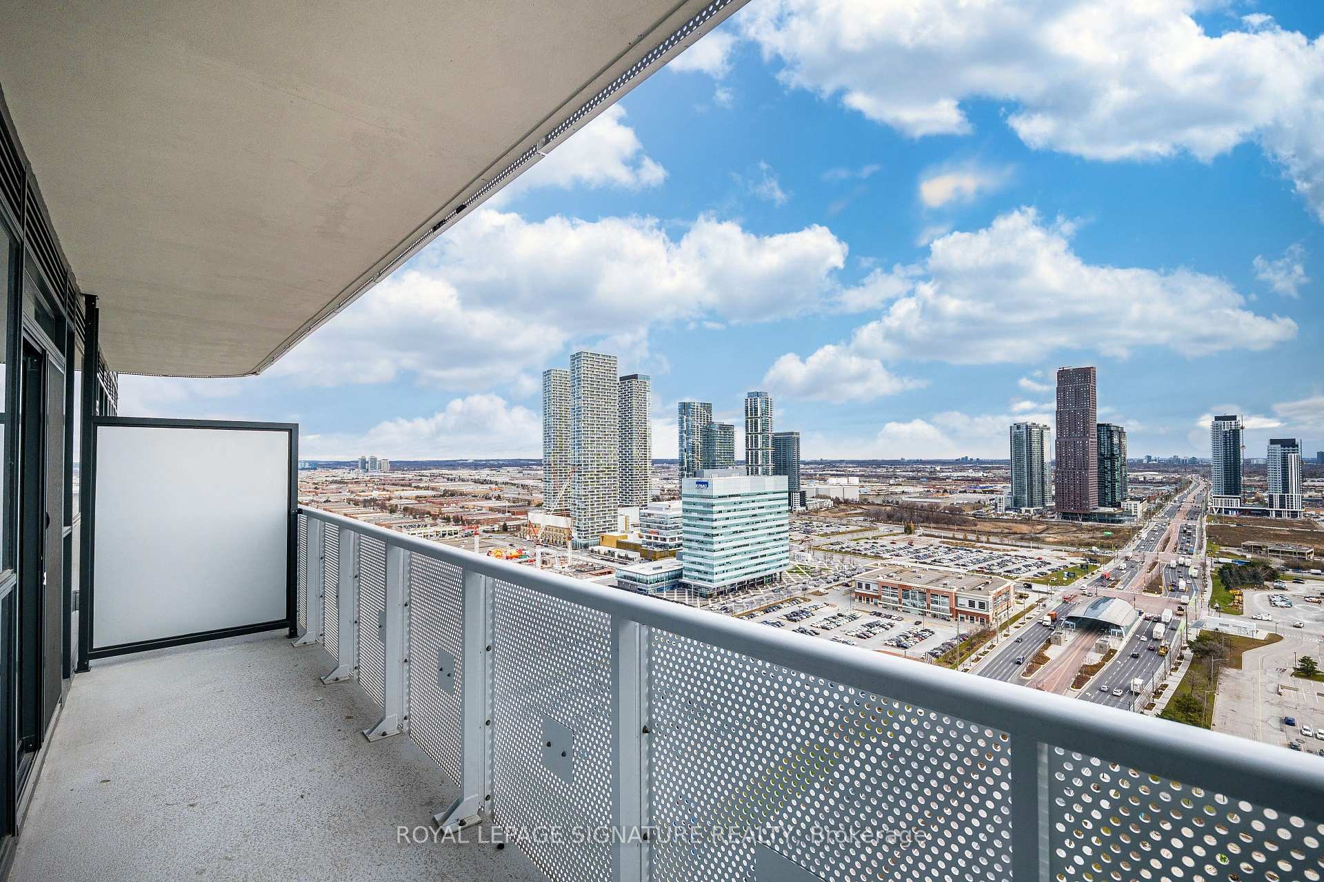 3007-8 Interchange Way, Vaughan, ON - Outdoor With Balcony With View