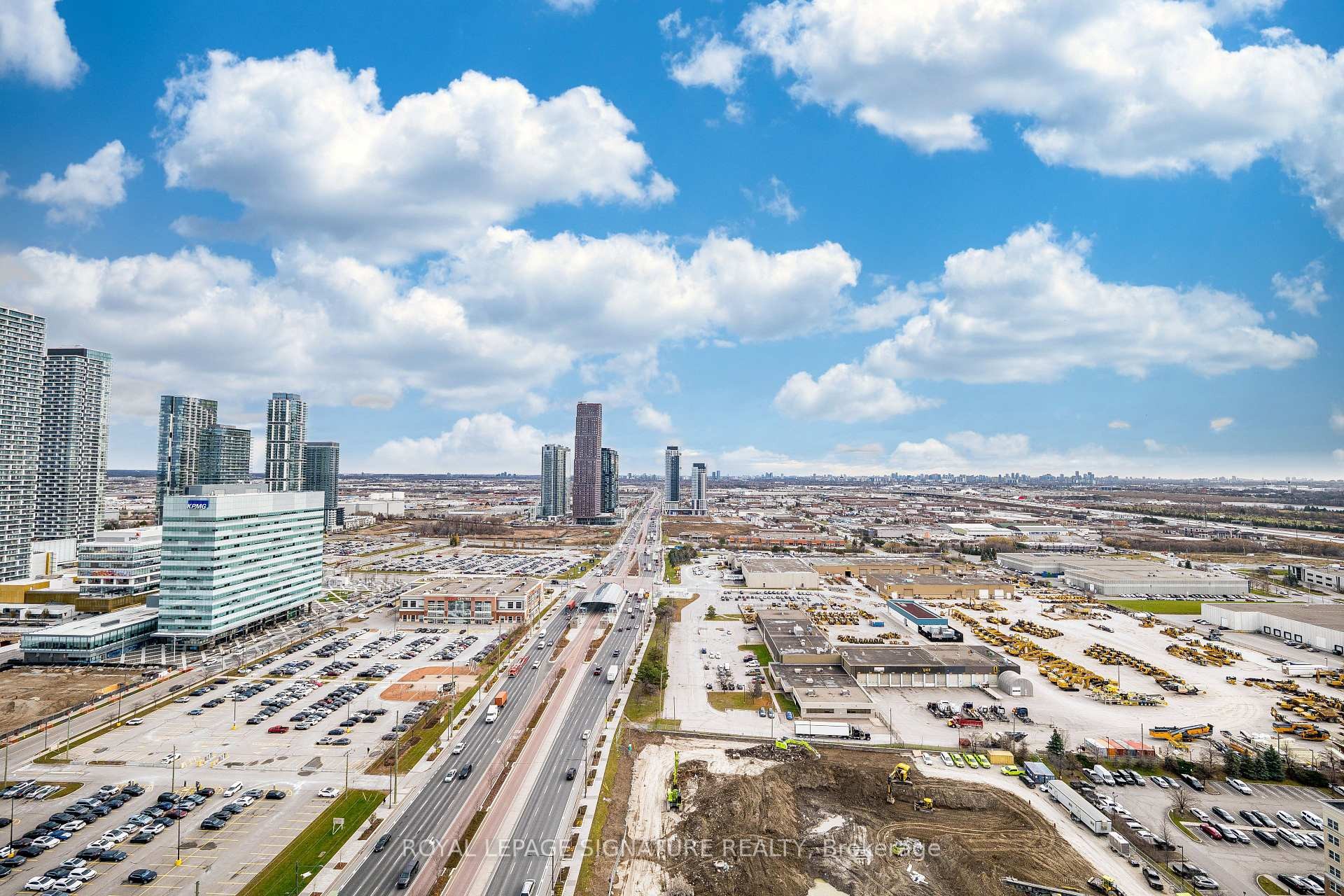 3007-8 Interchange Way, Vaughan, ON - Outdoor With View