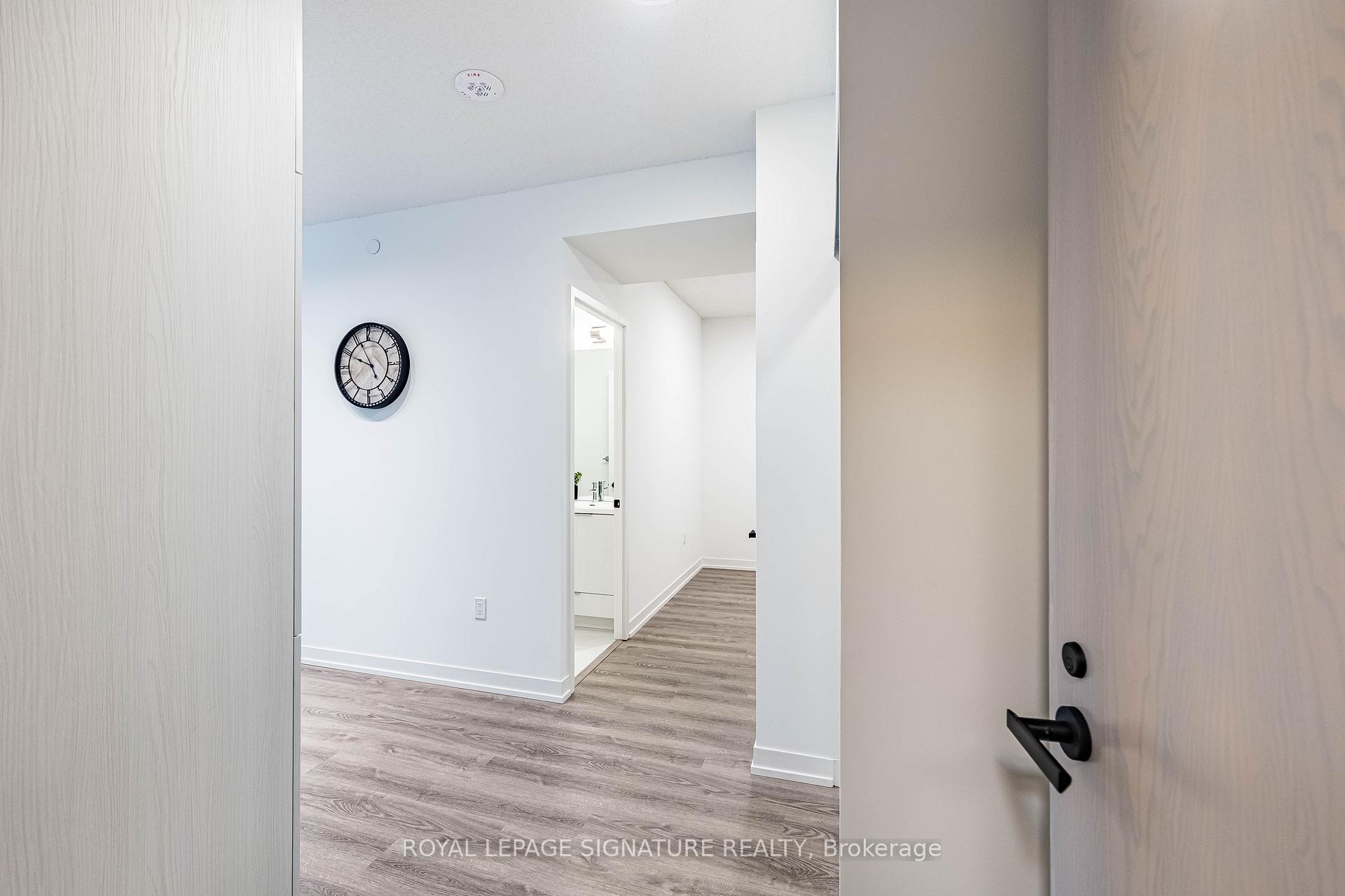 3007-8 Interchange Way, Vaughan, ON - Indoor Photo Showing Other Room