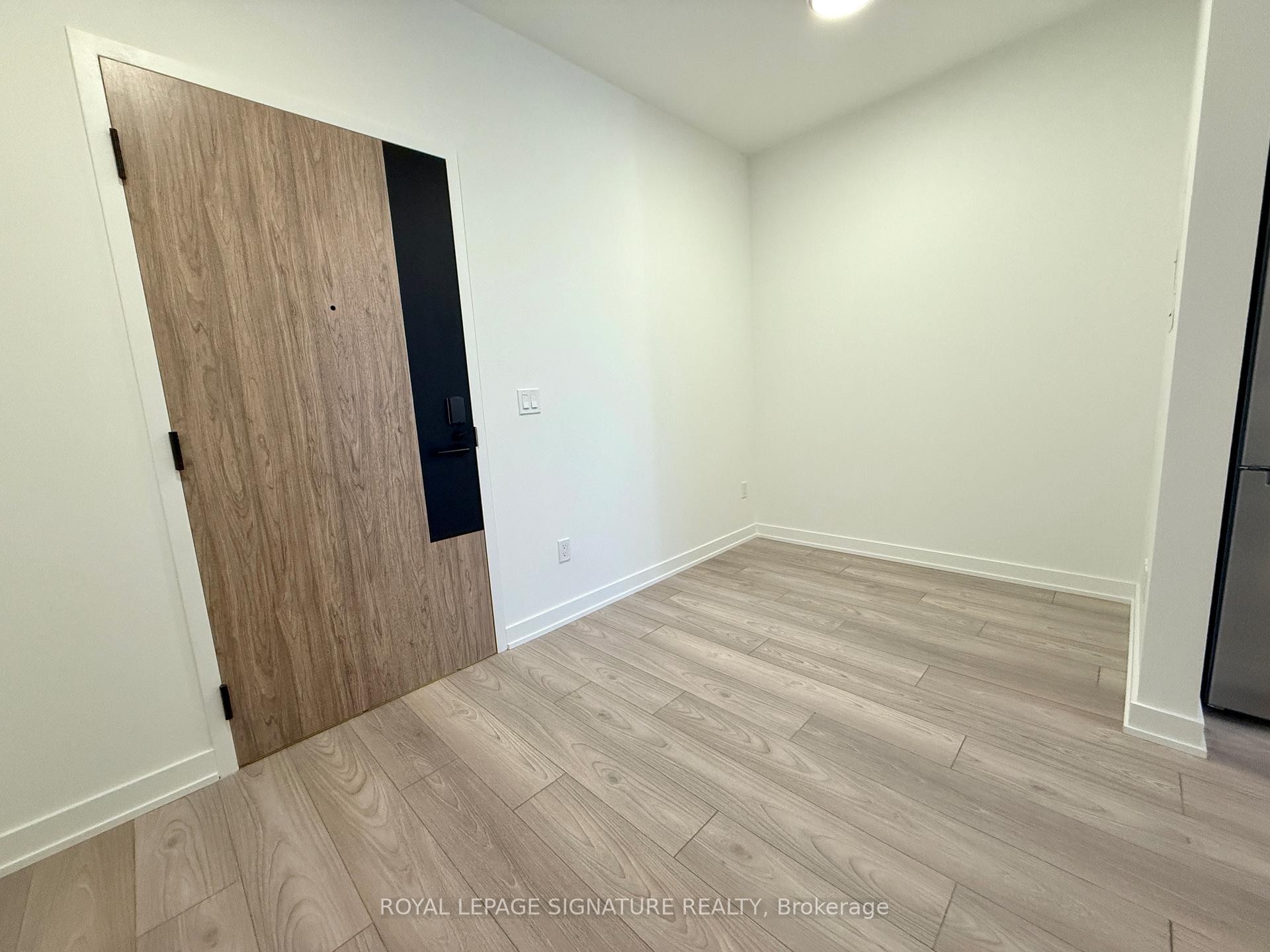 705-1007 The Queensway N/A, Toronto, ON - Indoor Photo Showing Other Room