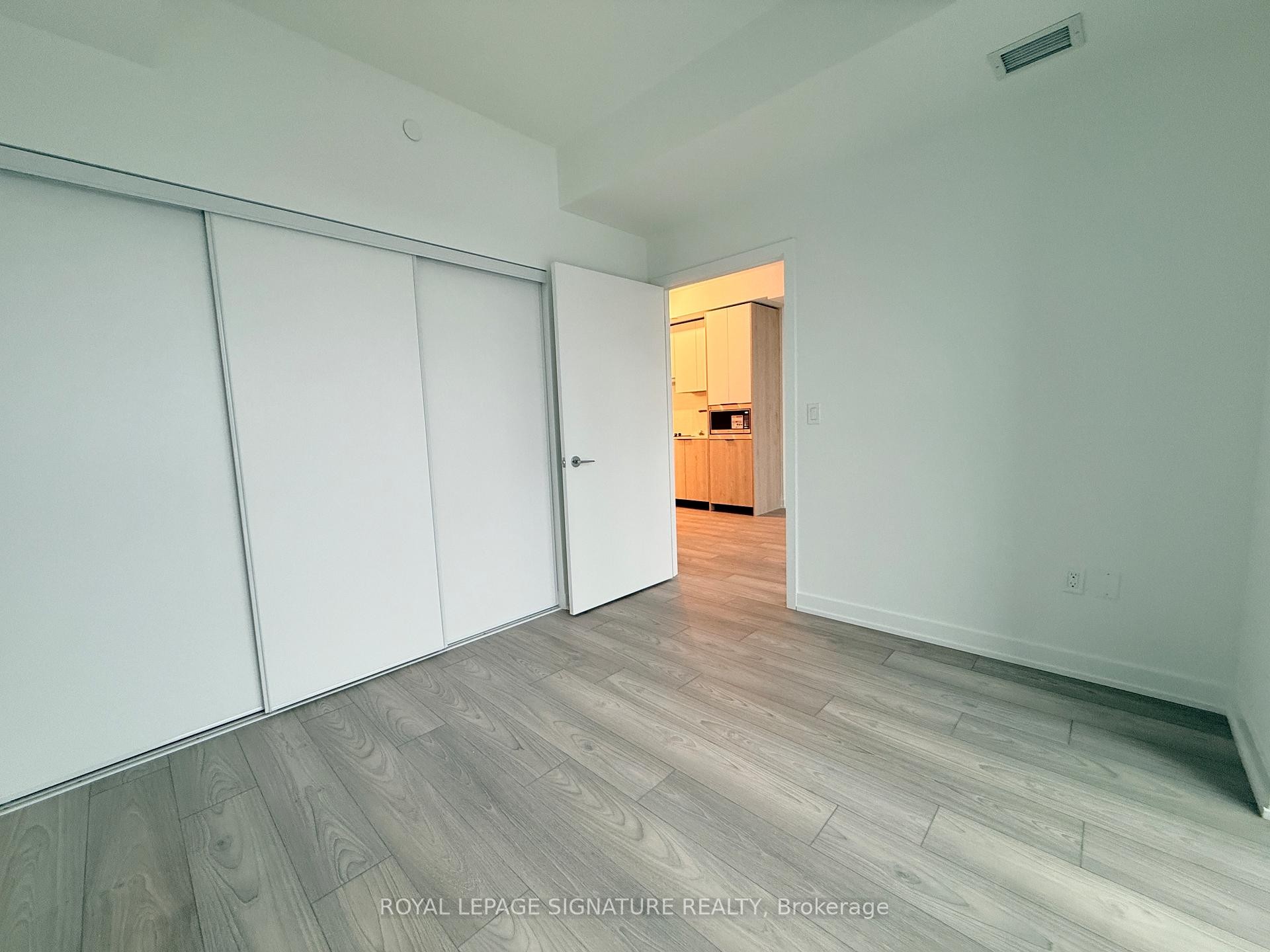 705-1007 The Queensway N/A, Toronto, ON - Indoor Photo Showing Other Room