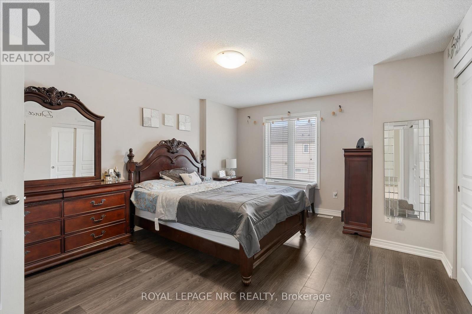 6 - 6118 Kelsey Crescent, Niagara Falls (Forestview), ON - Indoor Photo Showing Bedroom