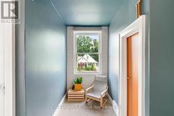 reading nook in bd 3 -