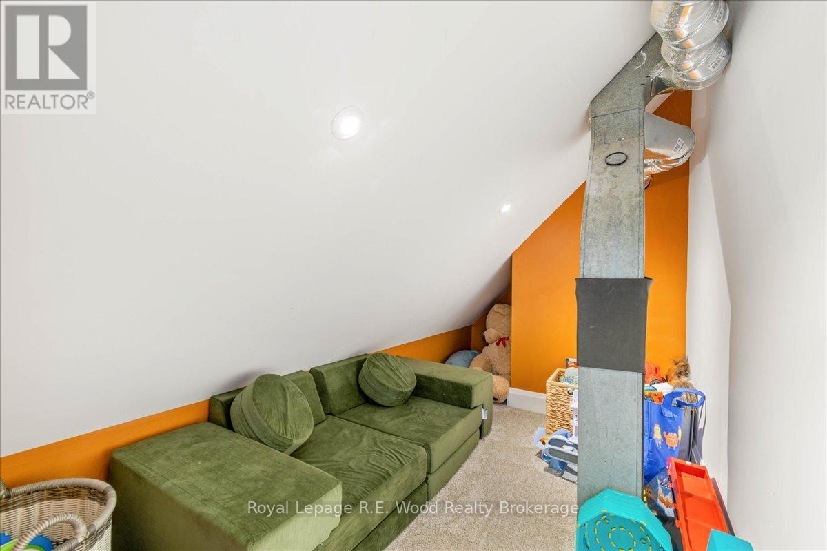 playroom in bedroom 3 - 15 Mckenzie Street, Tillsonburg, ON - Indoor Photo Showing Other Room