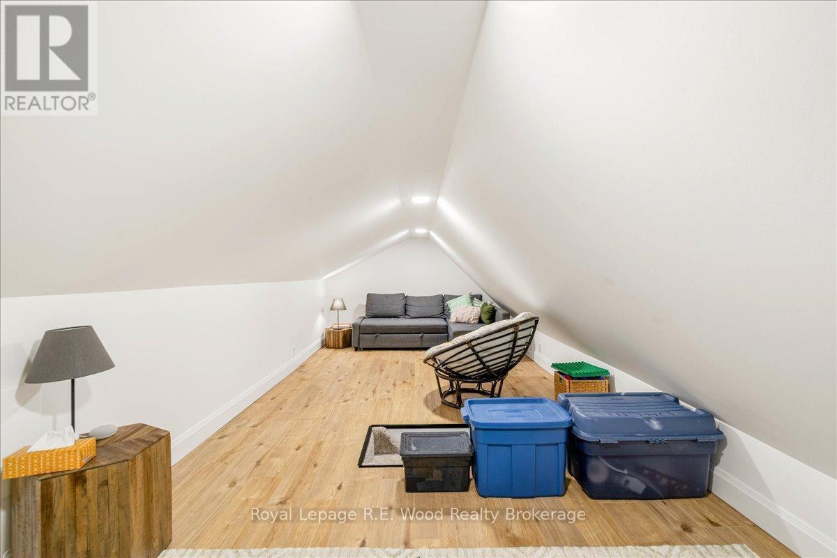 3rd floor loft - 15 Mckenzie Street, Tillsonburg, ON - Indoor Photo Showing Other Room