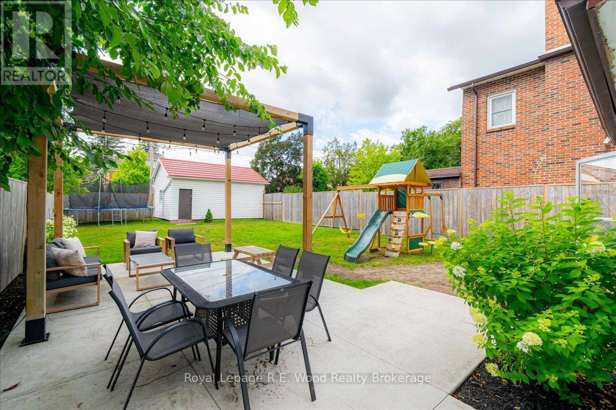 15 Mckenzie Street, Tillsonburg, ON - Outdoor With Deck Patio Veranda