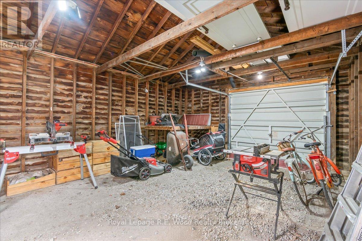 15 Mckenzie Street, Tillsonburg, ON - Indoor