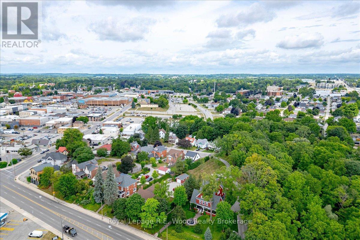 15 Mckenzie Street, Tillsonburg, ON - Outdoor With View