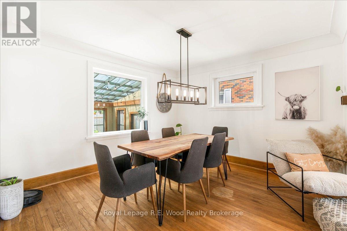 15 Mckenzie Street, Tillsonburg, ON - Indoor Photo Showing Dining Room