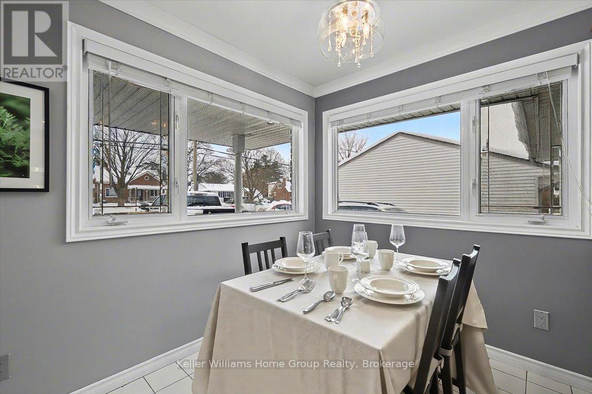 Dining area - 1520 Concession Road, Cambridge, ON - Indoor Photo Showing Dining Room