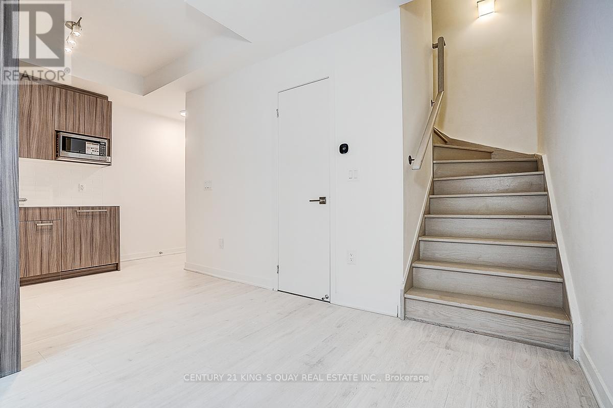 92 - 71 Curlew Drive, Toronto, ON - Indoor Photo Showing Other Room