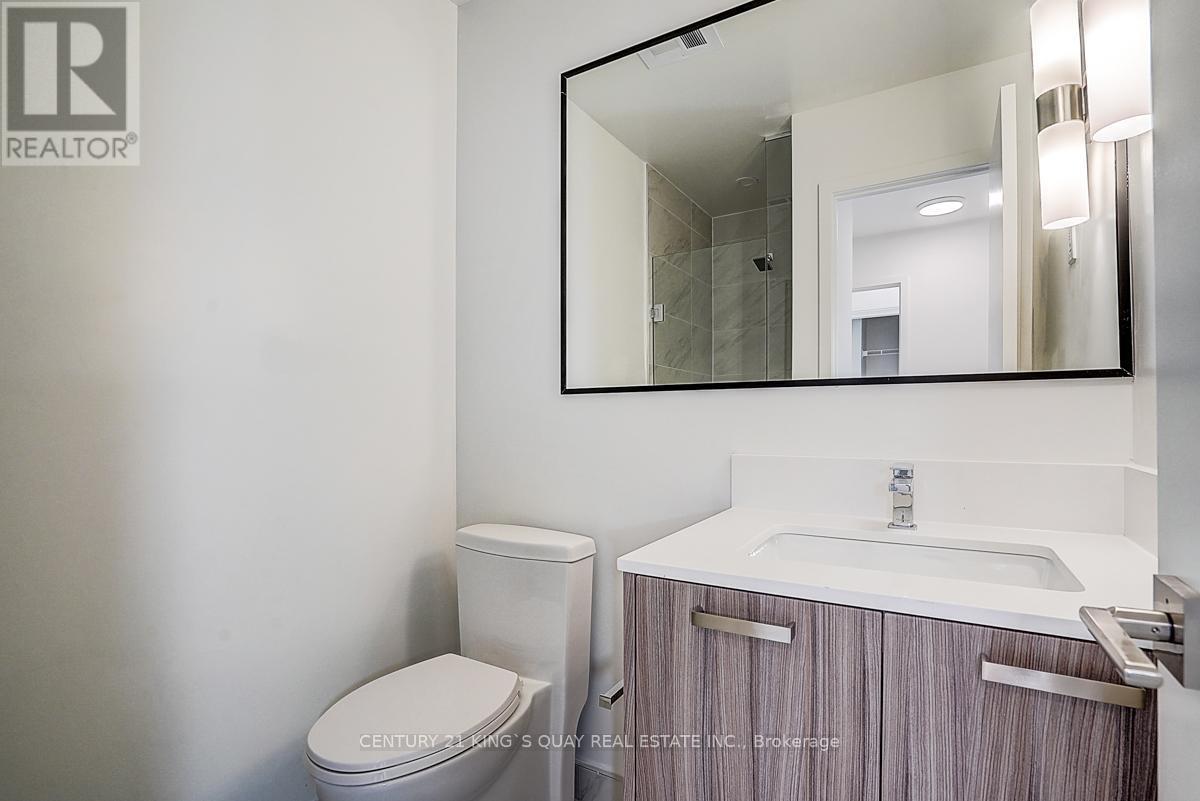 92 - 71 Curlew Drive, Toronto, ON - Indoor Photo Showing Bathroom