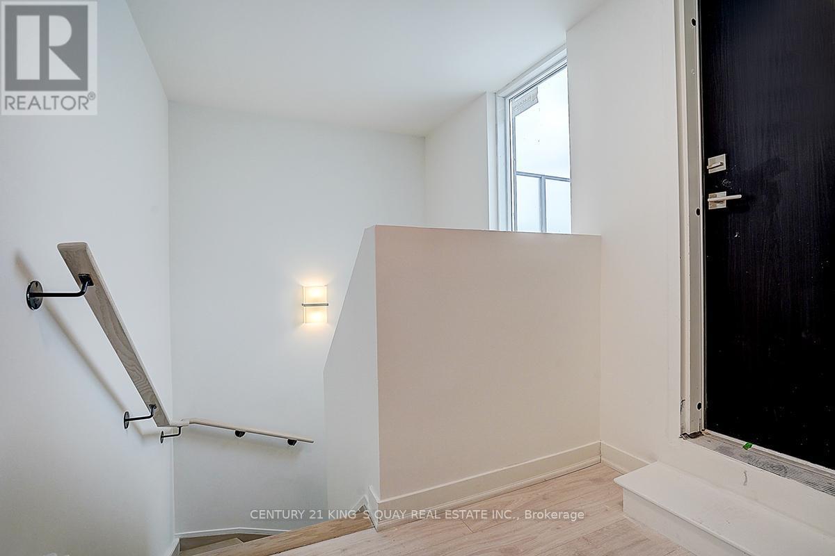 92 - 71 Curlew Drive, Toronto, ON - Indoor Photo Showing Other Room