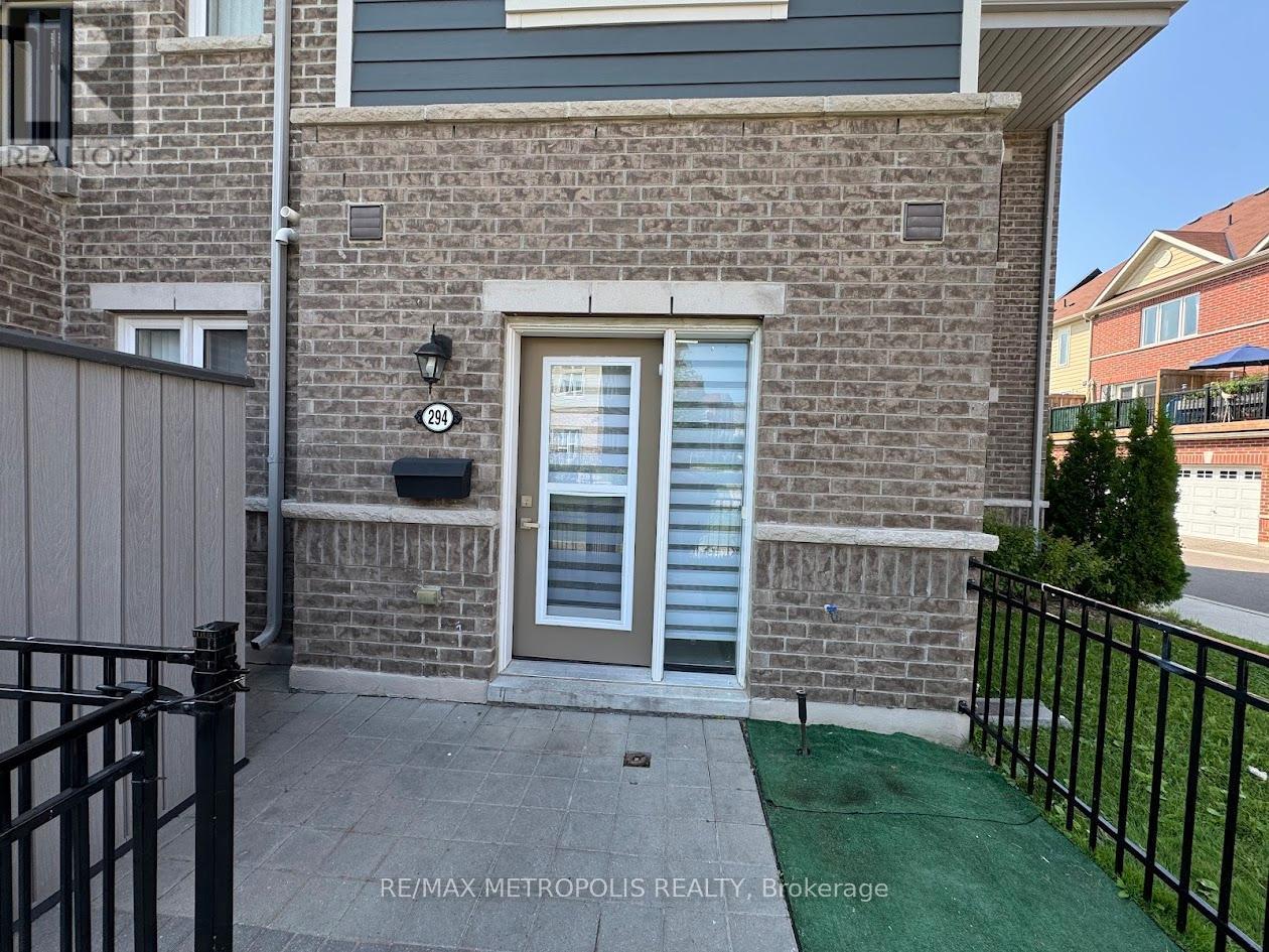 294 - 250 Sunny Meadow Boulevard, Brampton, ON - Outdoor With Exterior