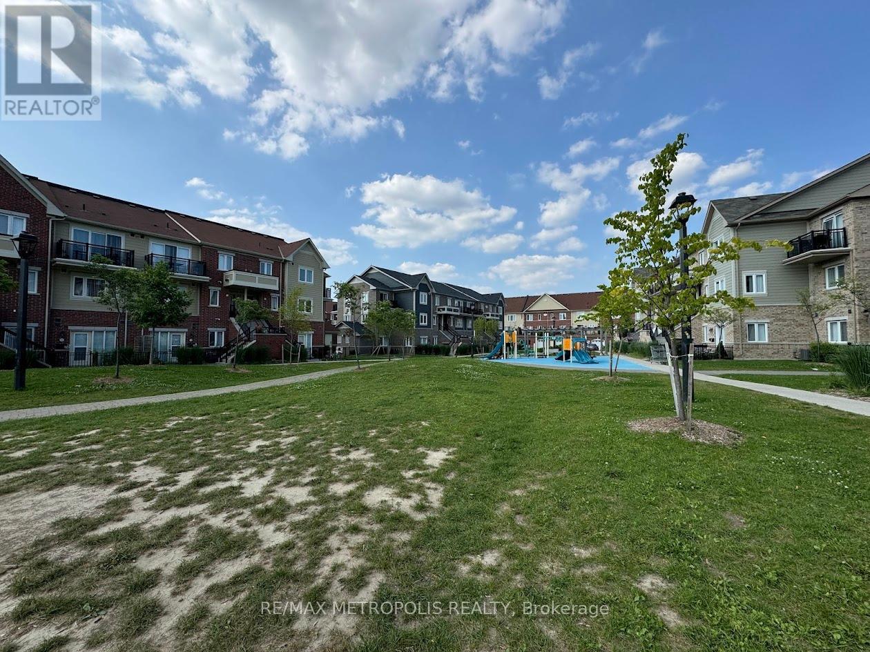 294 - 250 Sunny Meadow Boulevard, Brampton, ON - Outdoor