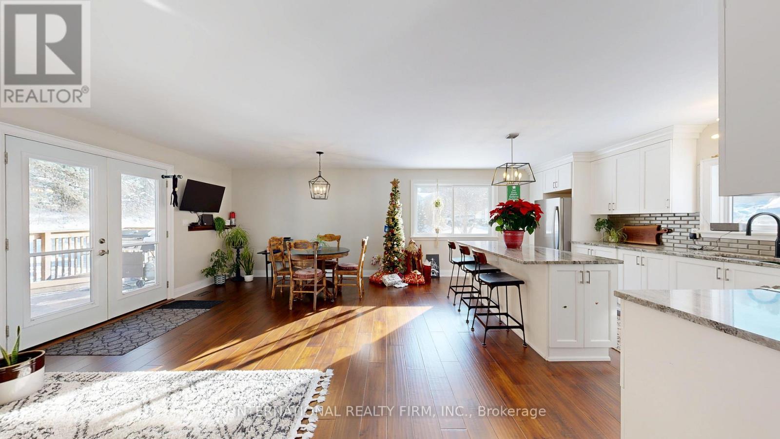 5292 Harris Boatworks Road, Hamilton Township, ON - Indoor