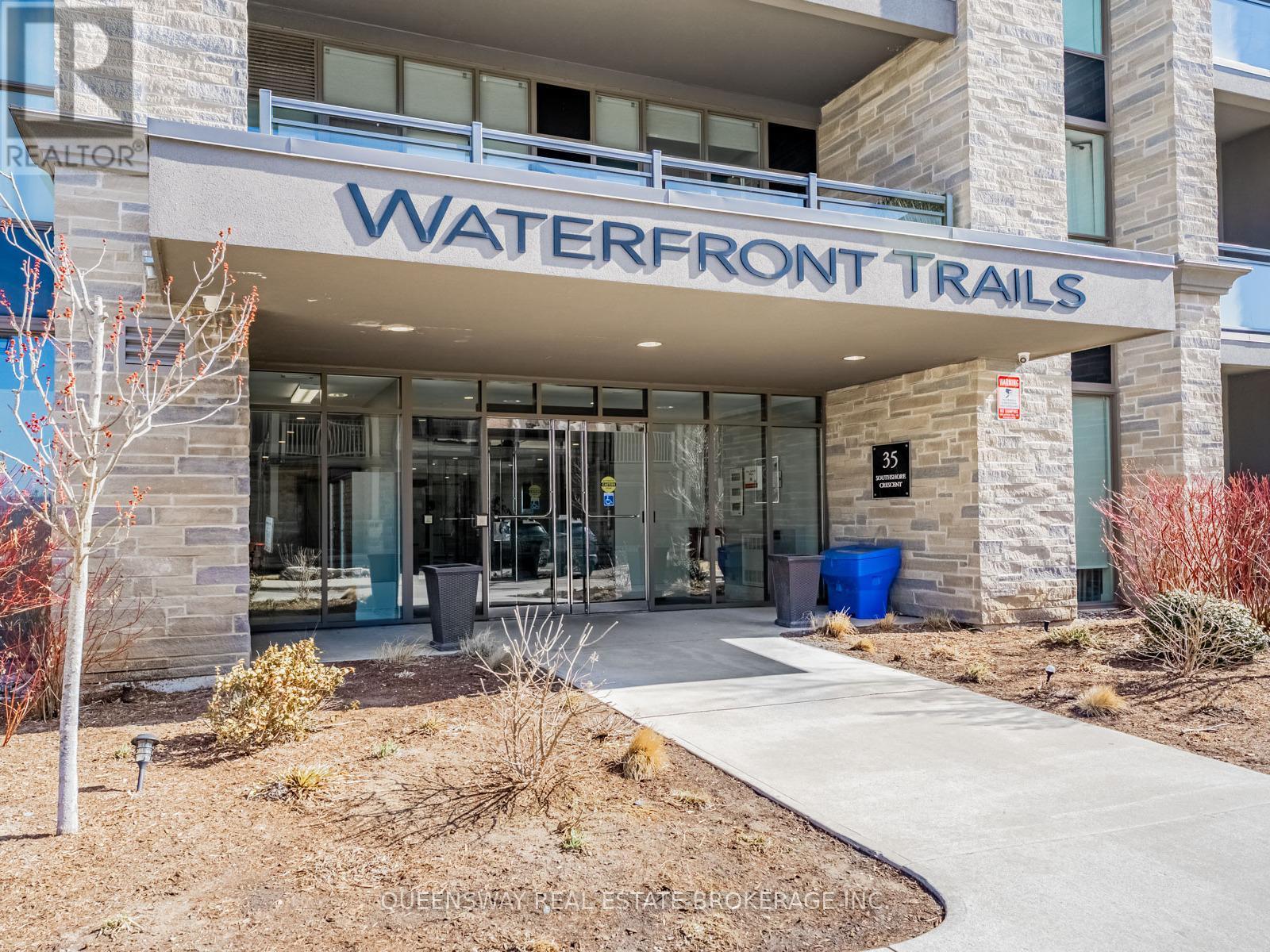 217 - 35 Southshore Crescent, Hamilton, ON - Outdoor