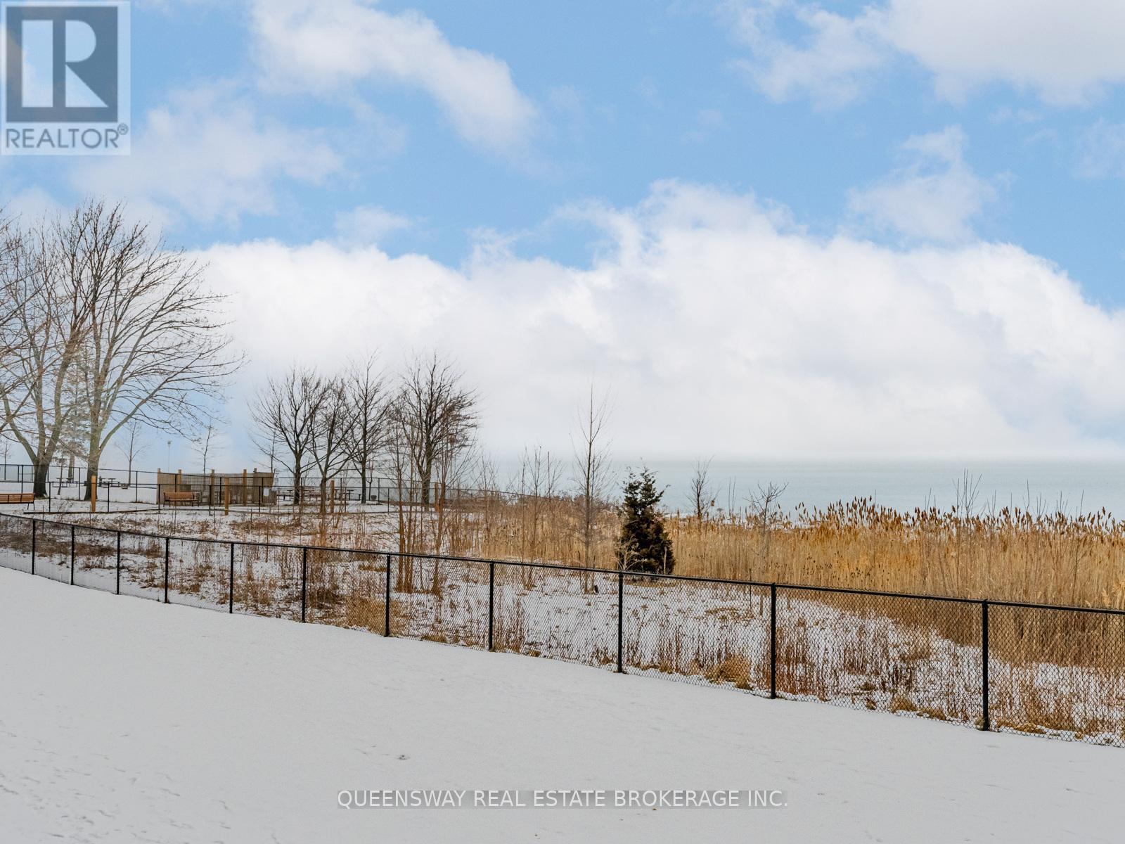 217 - 35 Southshore Crescent, Hamilton, ON - Outdoor With View