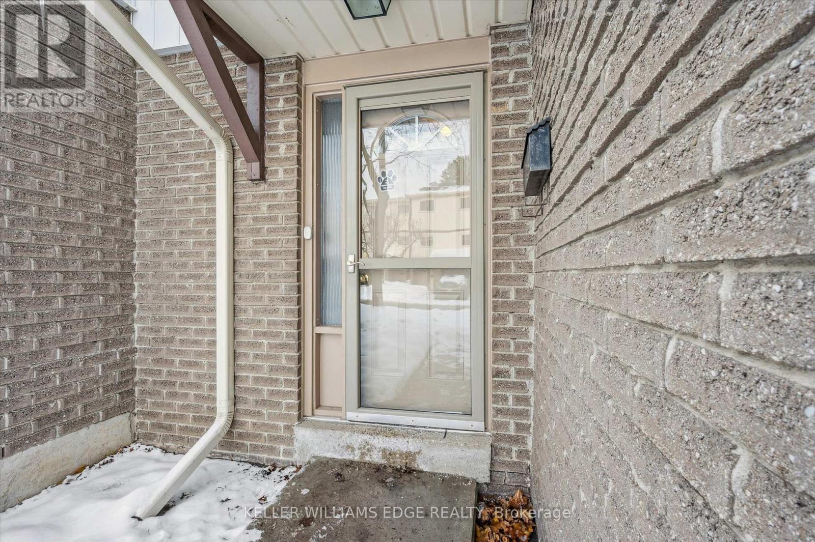 31 - 51 Paulander Drive, Kitchener, ON - Outdoor