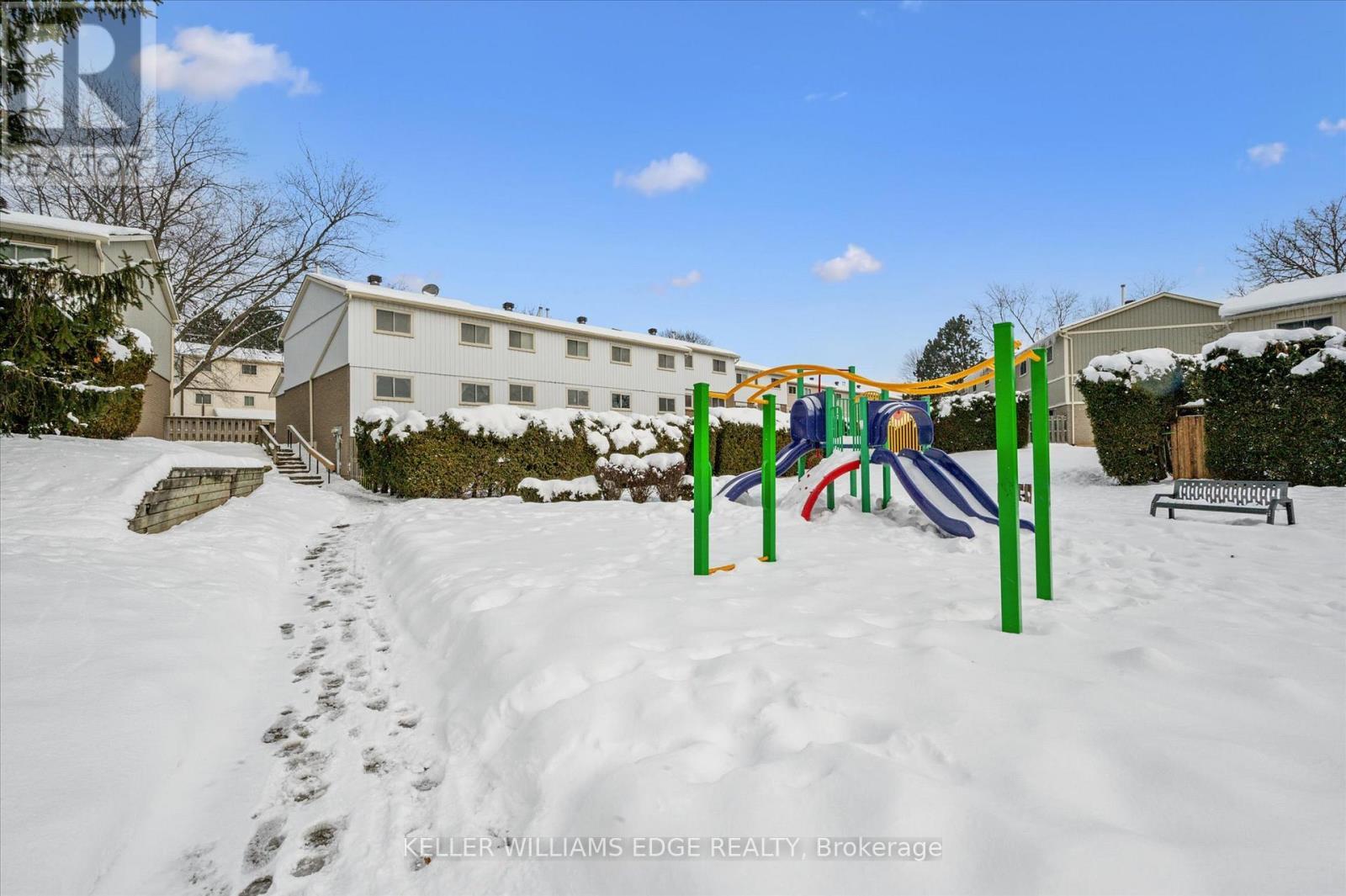 31 - 51 Paulander Drive, Kitchener, ON - Outdoor