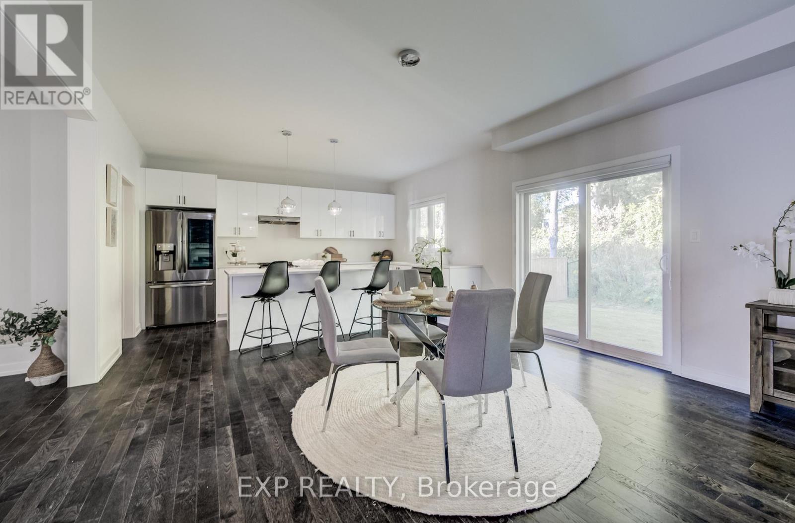 55 Tulip Crescent, Norfolk, ON - Indoor Photo Showing Dining Room