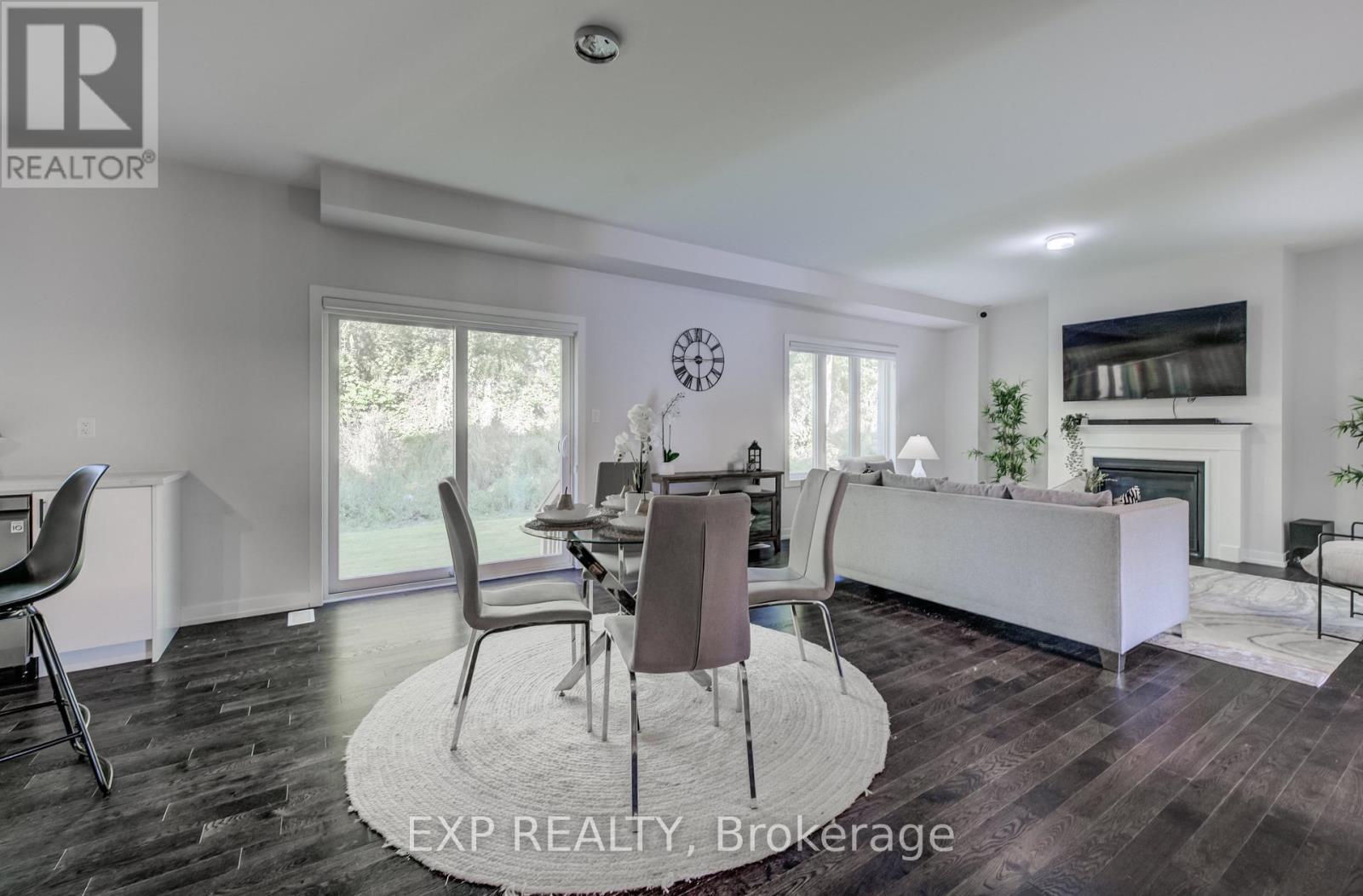 55 Tulip Crescent, Norfolk, ON - Indoor With Fireplace