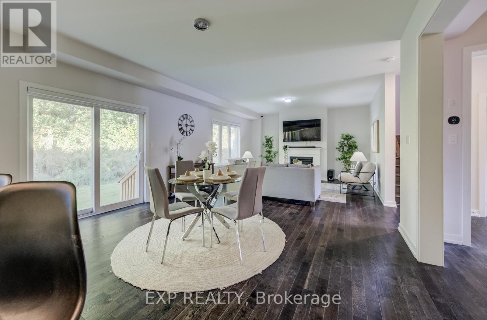 55 Tulip Crescent, Norfolk, ON - Indoor Photo Showing Dining Room