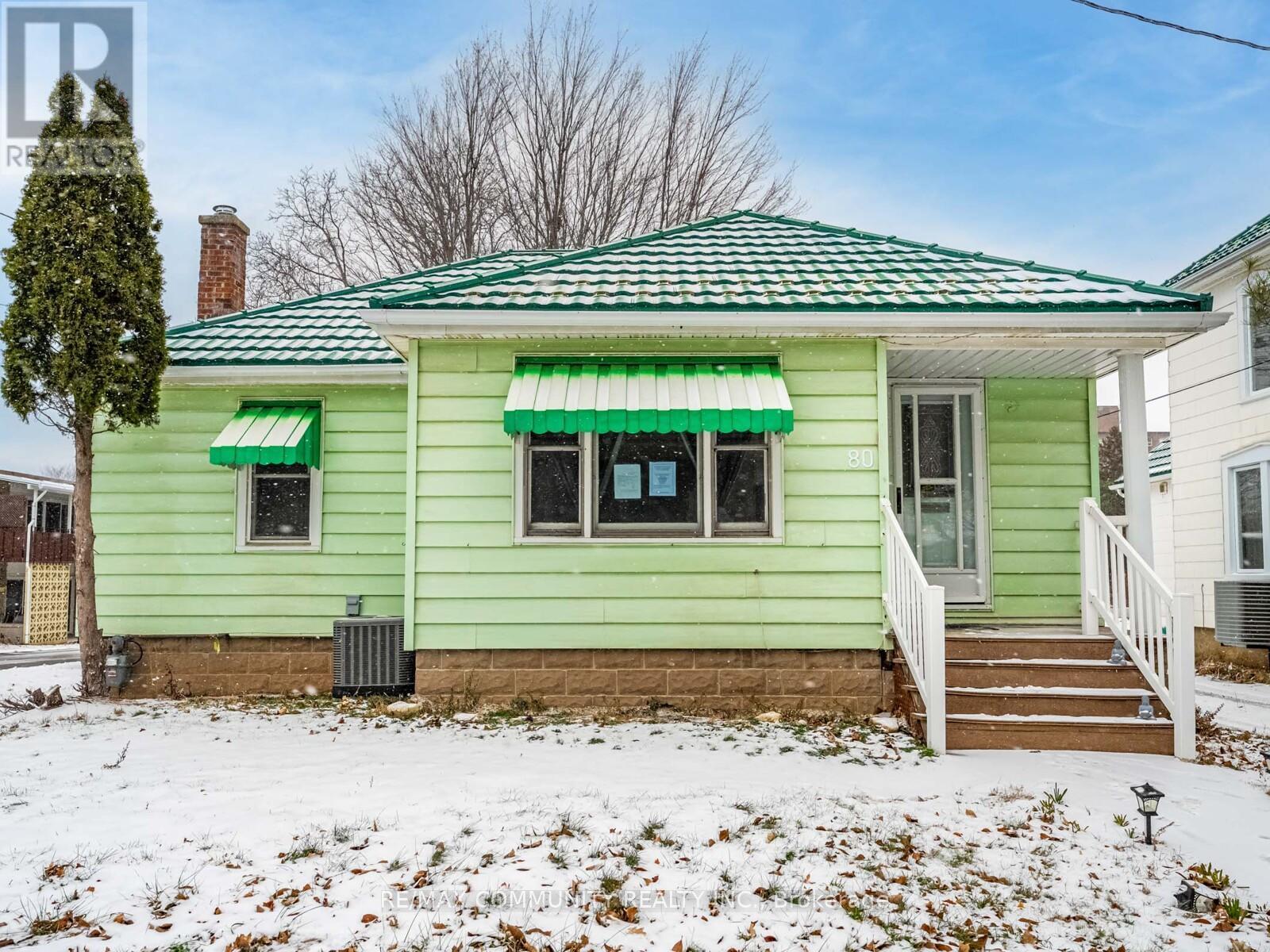 80 Livingston Avenue, Grimsby, ON - Outdoor