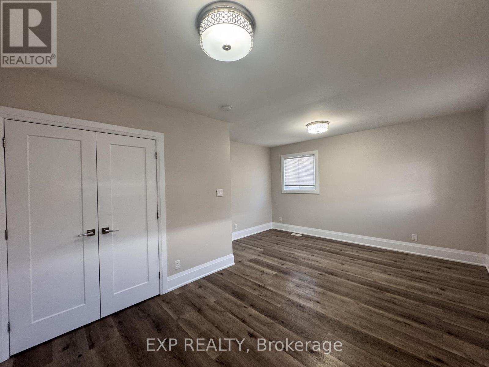 324 West 5Th Street, Hamilton, ON - Indoor Photo Showing Other Room