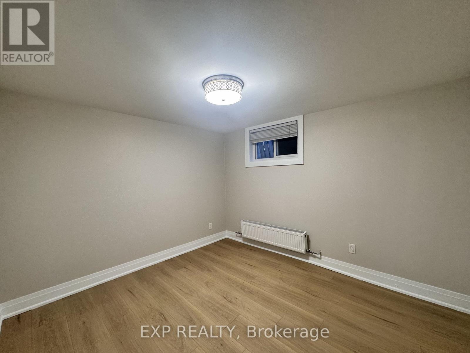 324 West 5Th Street, Hamilton, ON - Indoor Photo Showing Other Room