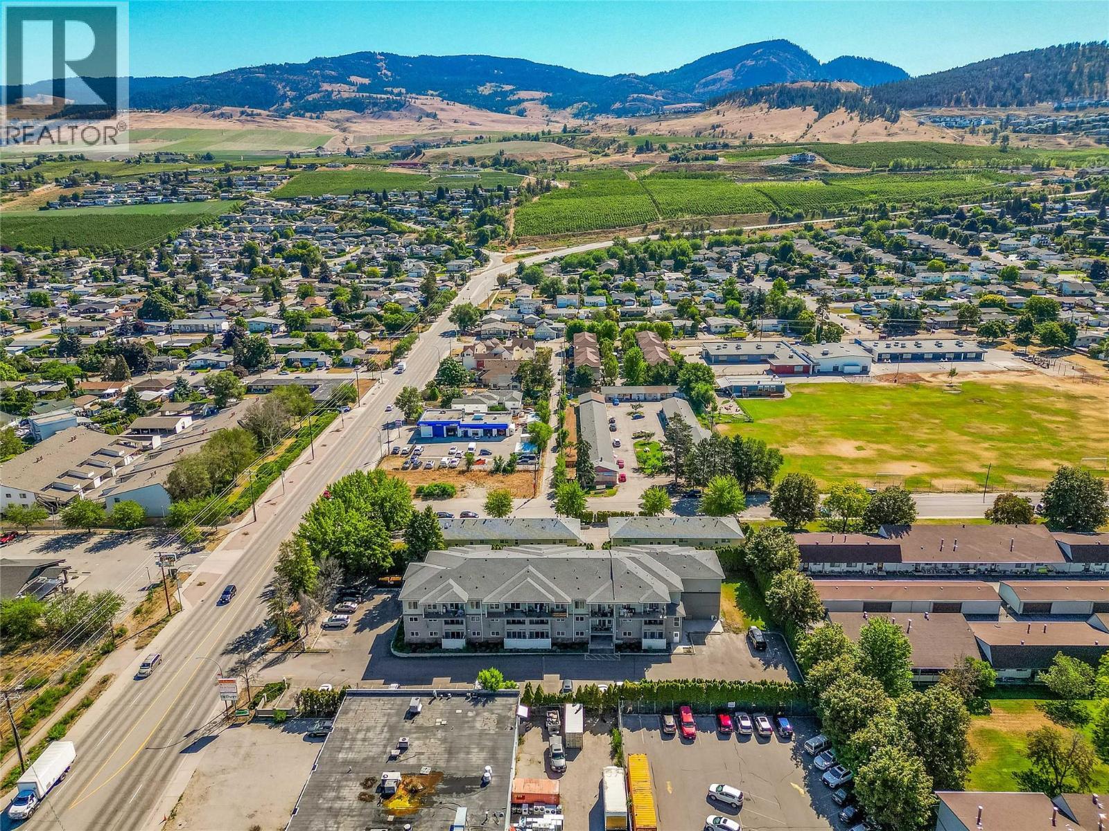 205 Highway 33 E, Kelowna, BC - Outdoor With View