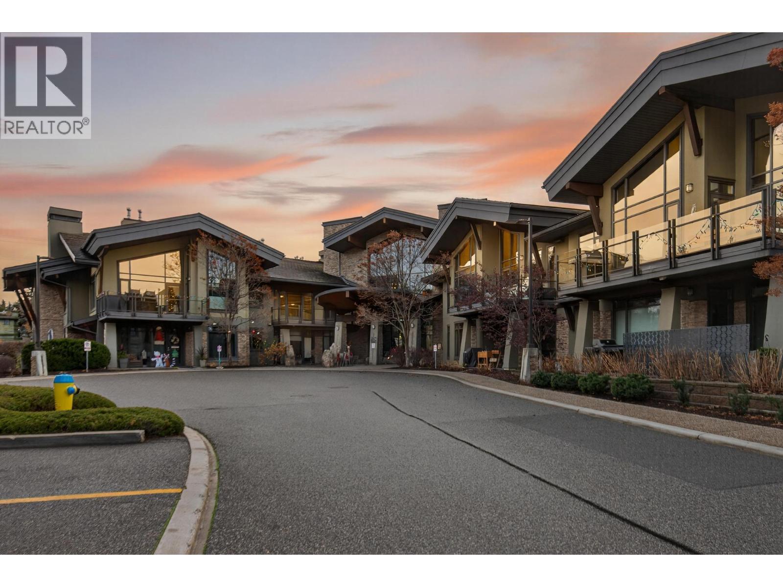 600 Sarsons Road Unit# 203, Kelowna, BC - Outdoor With Facade