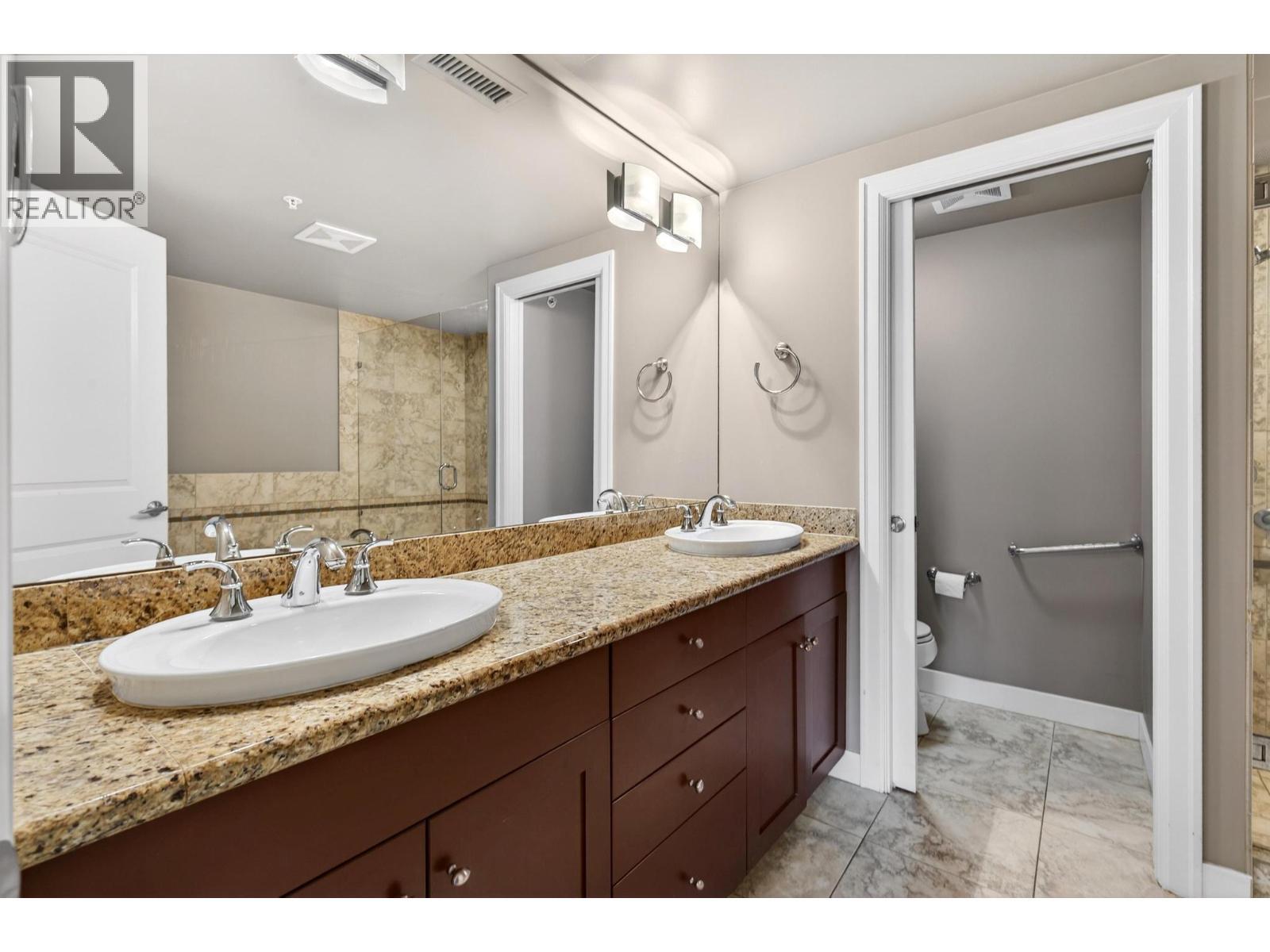 600 Sarsons Road Unit# 203, Kelowna, BC - Indoor Photo Showing Bathroom