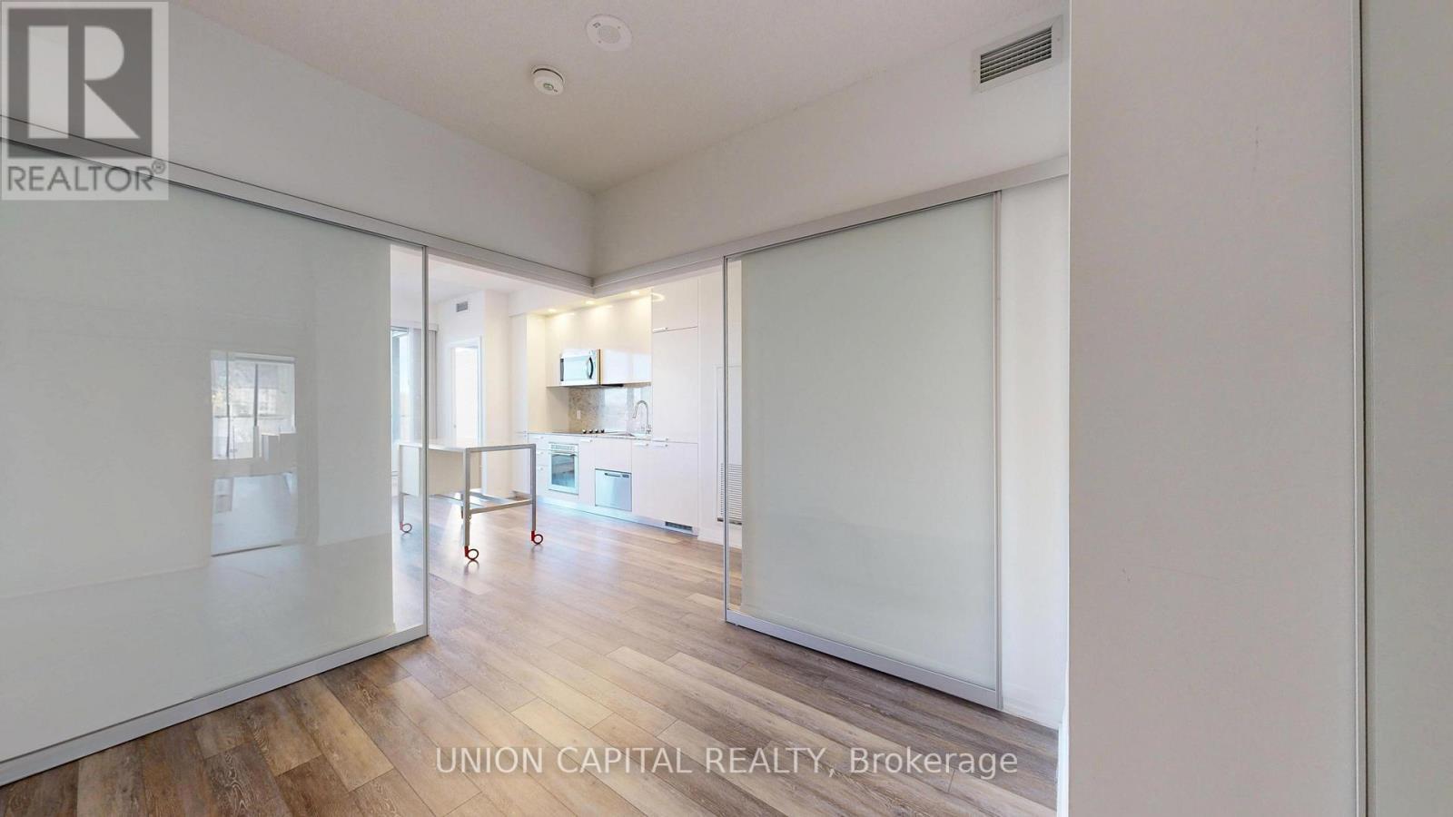 715 - 75 Canterbury Place, Toronto, ON - Indoor Photo Showing Other Room