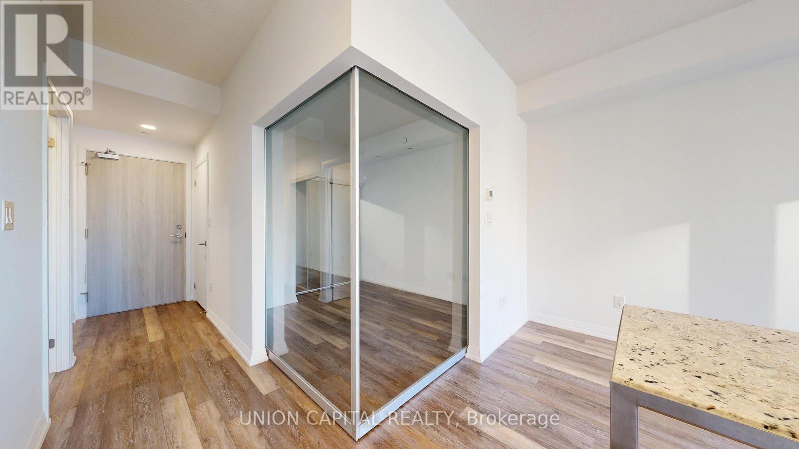 715 - 75 Canterbury Place, Toronto, ON - Indoor Photo Showing Other Room