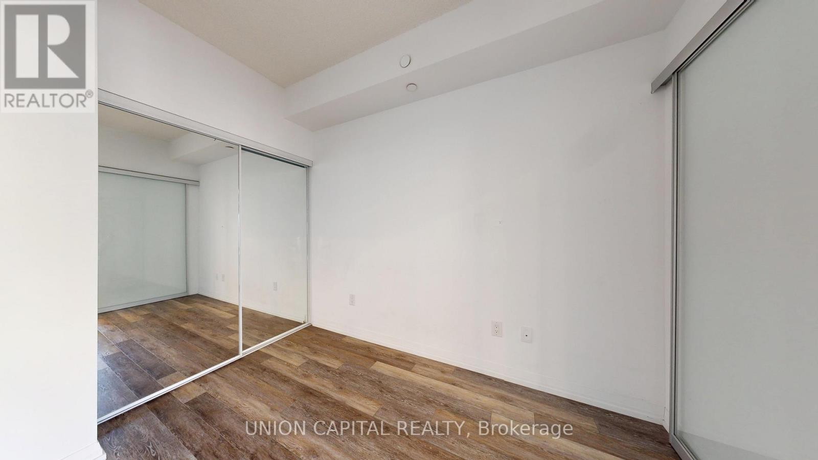 715 - 75 Canterbury Place, Toronto, ON - Indoor Photo Showing Other Room