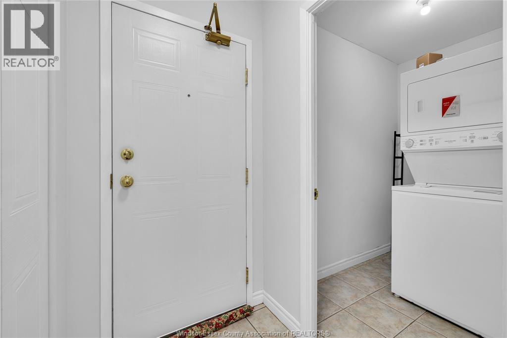 1390 Lauzon Road Unit# 114, Windsor, ON - Indoor Photo Showing Laundry Room