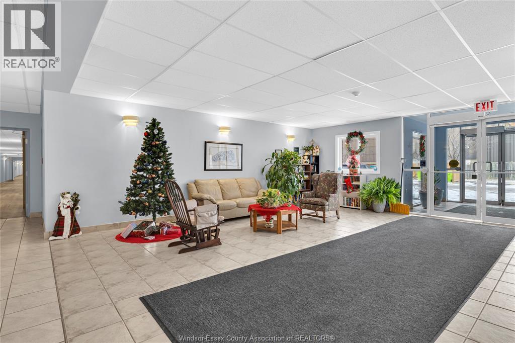 1390 Lauzon Road Unit# 114, Windsor, ON - Indoor Photo Showing Other Room