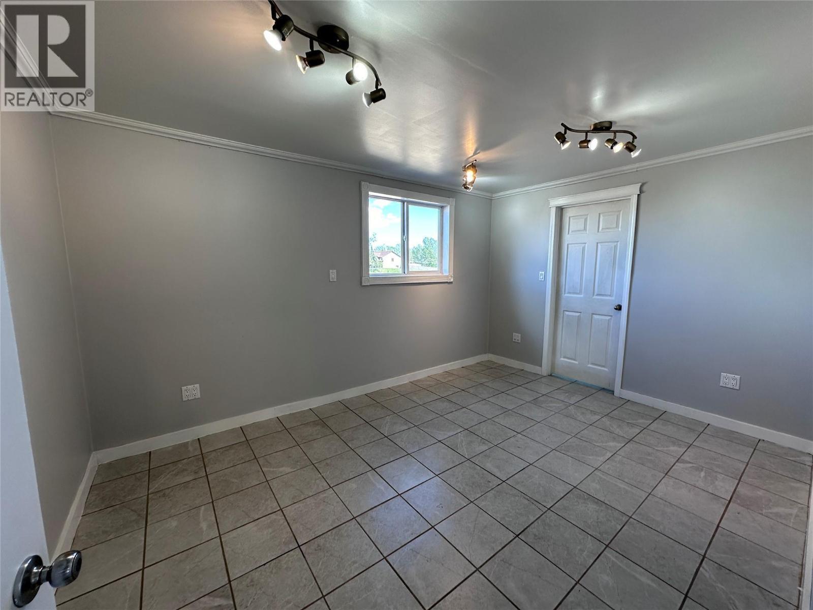 10101 17 Street, Dawson Creek, BC