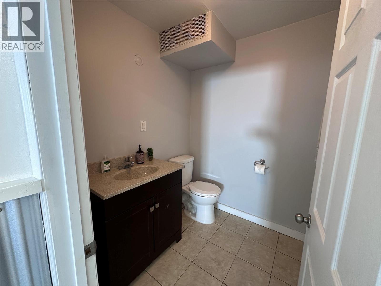 10101 17 Street, Dawson Creek, BC