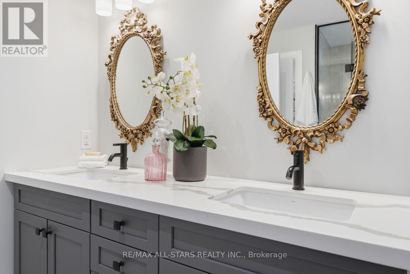 579 Victoria Street, Scugog (Port Perry), ON - Indoor Photo Showing Bathroom