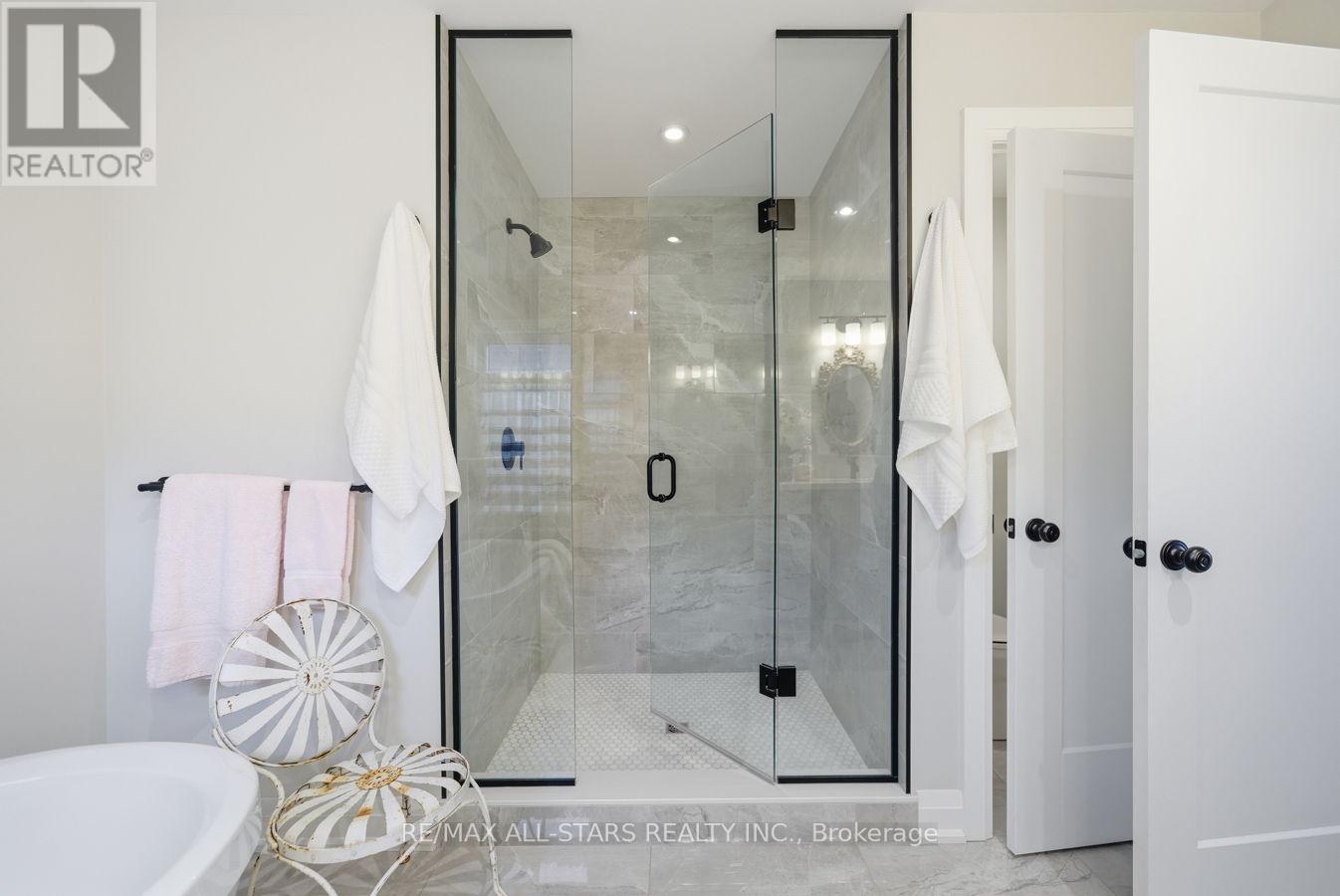 579 Victoria Street, Scugog (Port Perry), ON - Indoor Photo Showing Bathroom