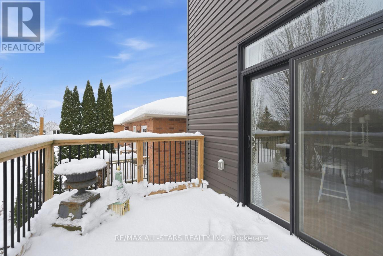 579 Victoria Street, Scugog (Port Perry), ON - Outdoor With Exterior