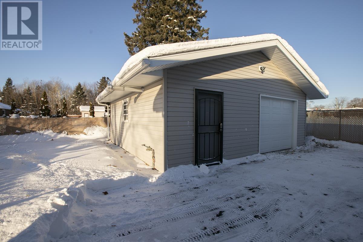 481 Lake St, Sault Ste. Marie, ON - Outdoor