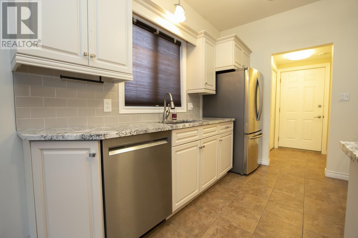 481 Lake St, Sault Ste. Marie, ON - Indoor Photo Showing Kitchen