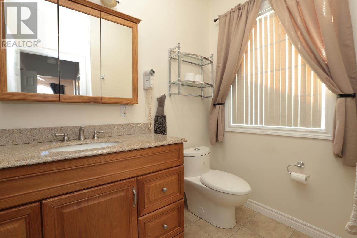 481 Lake St, Sault Ste. Marie, ON - Indoor Photo Showing Bathroom