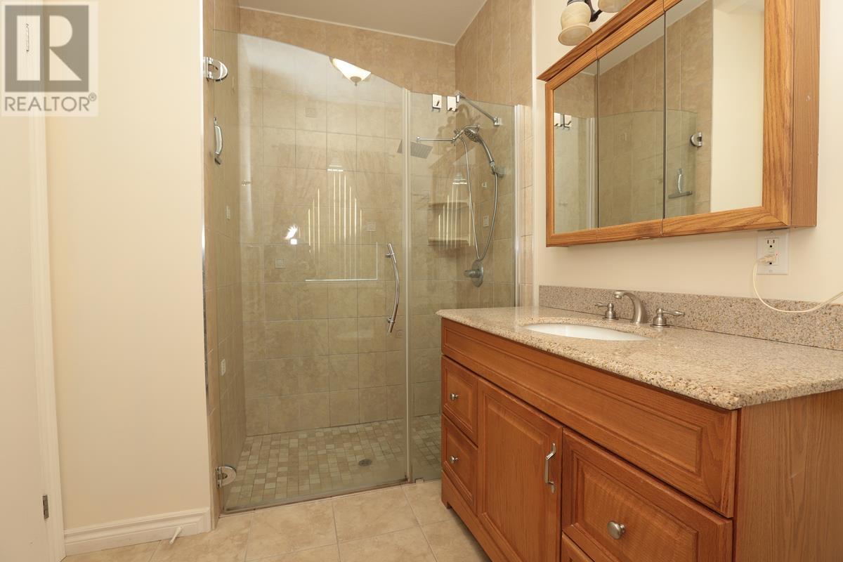 481 Lake St, Sault Ste. Marie, ON - Indoor Photo Showing Bathroom