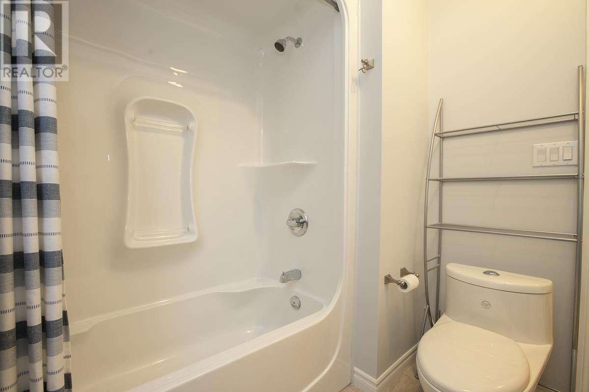 481 Lake St, Sault Ste. Marie, ON - Indoor Photo Showing Bathroom