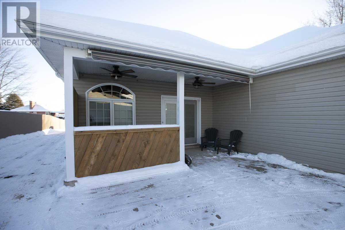 481 Lake St, Sault Ste. Marie, ON - Outdoor With Exterior