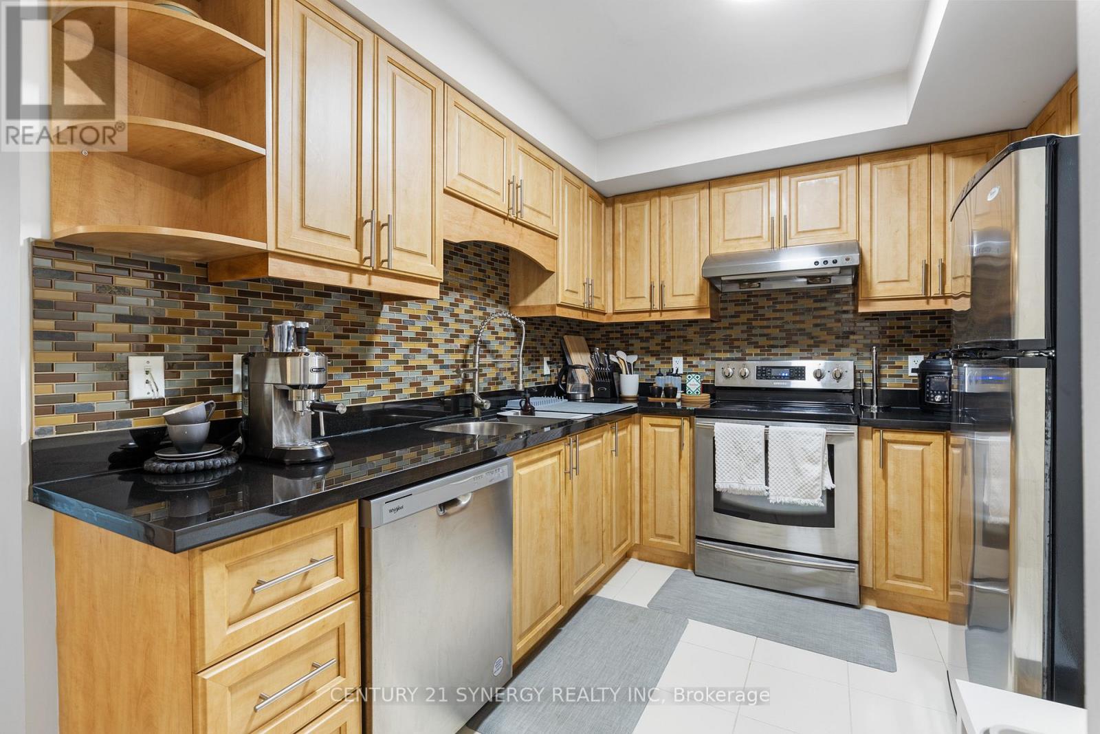 306 - 263 Wellington Street W, Toronto (Waterfront Communities), ON - Indoor Photo Showing Kitchen With Double Sink